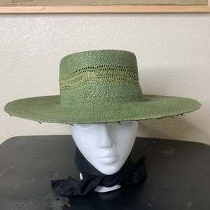 Universal Thread Sage Green Straw Boater Hat